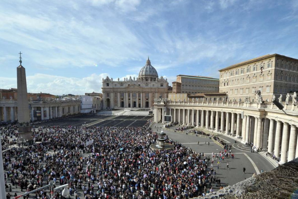 Conclave para escolher novo papa começa no dia 7 de maio, diz agência