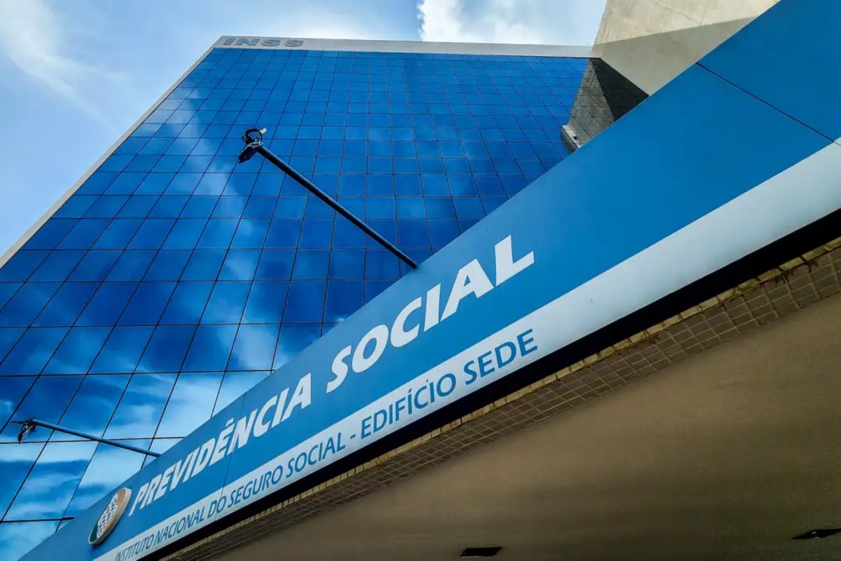 PF aponta indícios de fraude e lavagem de dinheiro pela Contag, que descontou R$ 2 bi de aposentados do INSS