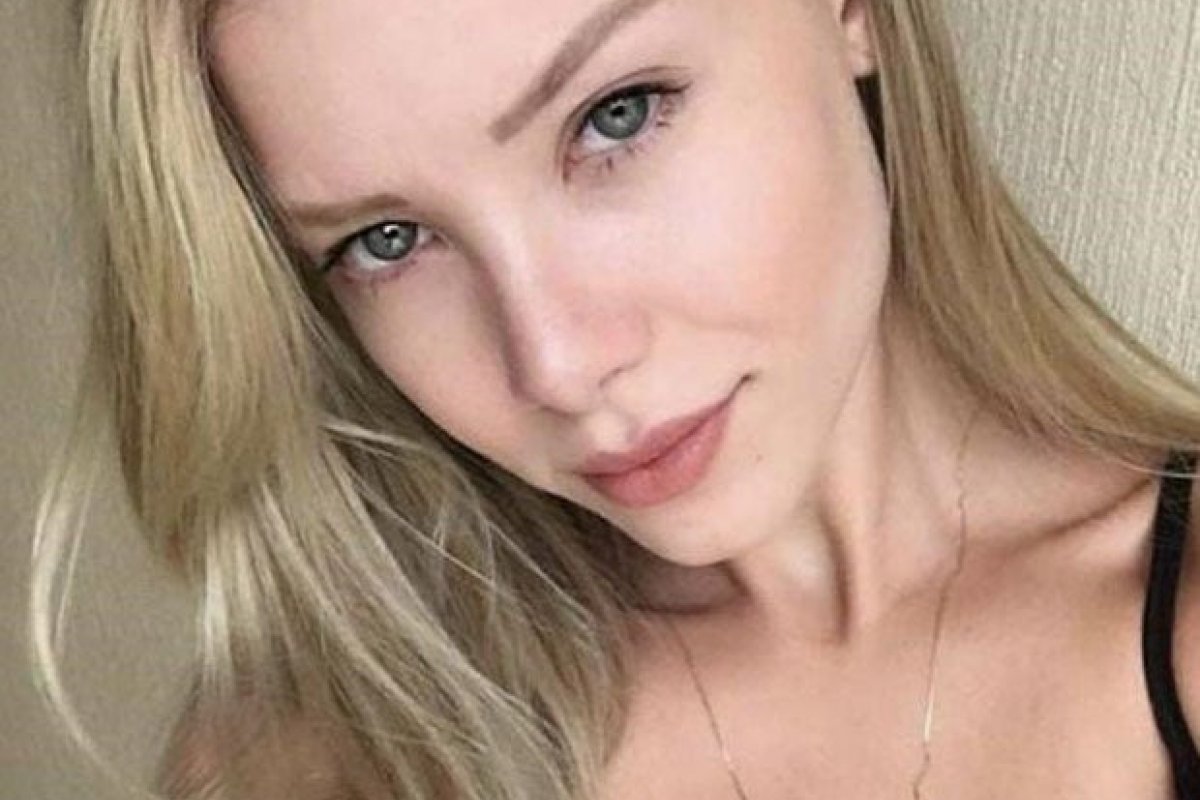 Caso Neymar: Najila entrega celular à polícia