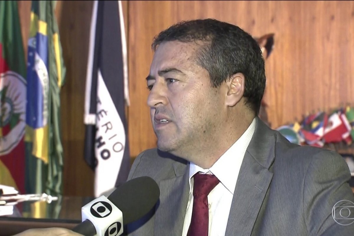 Ex-ministro do Trabalho é exonerado da presidência da Funasa