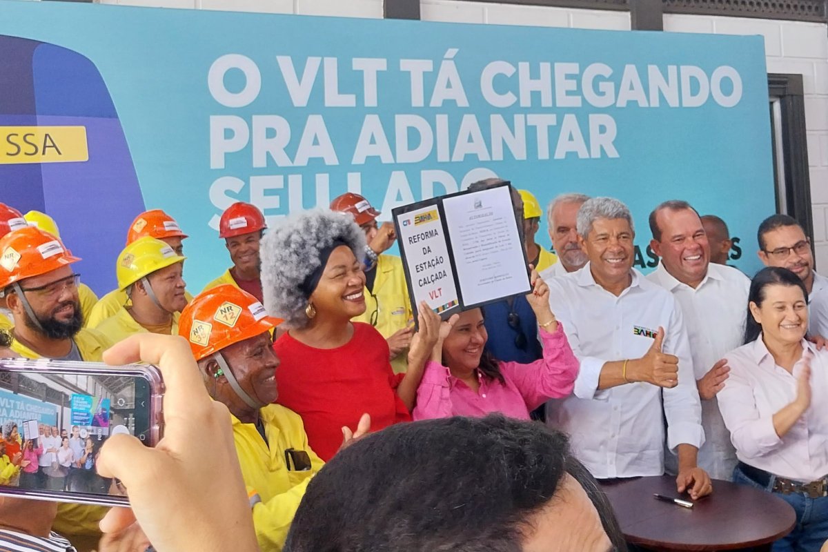 Vídeo: Jerônimo diz que VLT deve ser entregue no 2º semestre de 2026 e justifica alto investimento: 'modelo de construção civil'