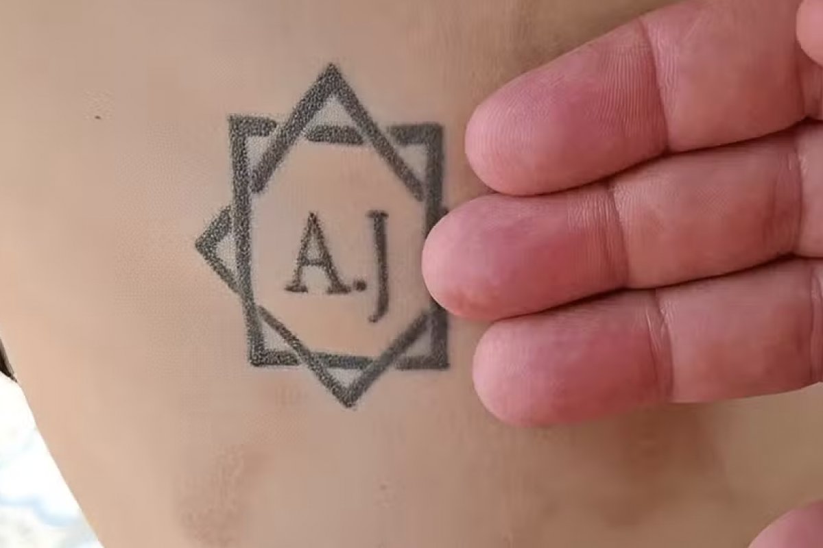 Trabalhador escravizado é forçado a tatuar iniciais de patrões; MPT pede R$ 1,3 milhão por verbas salariais e danos morais 