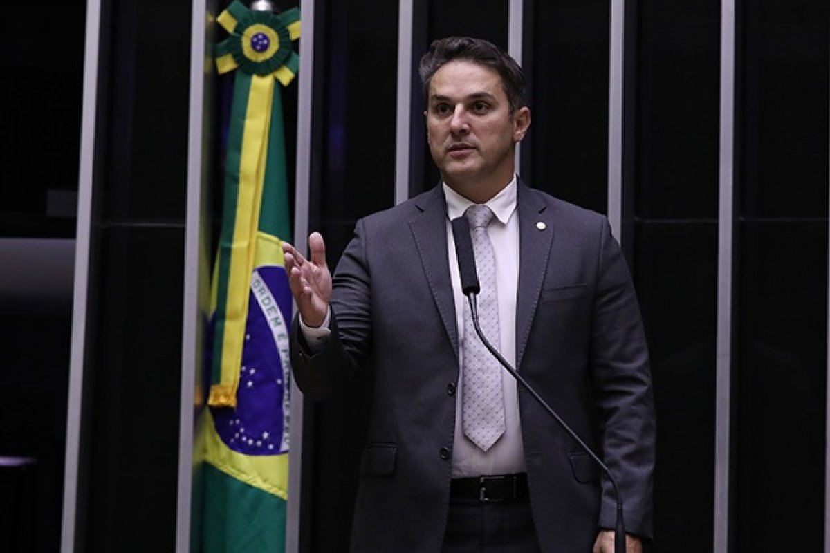 Oposição diz que conseguiu assinaturas para CPI do INSS