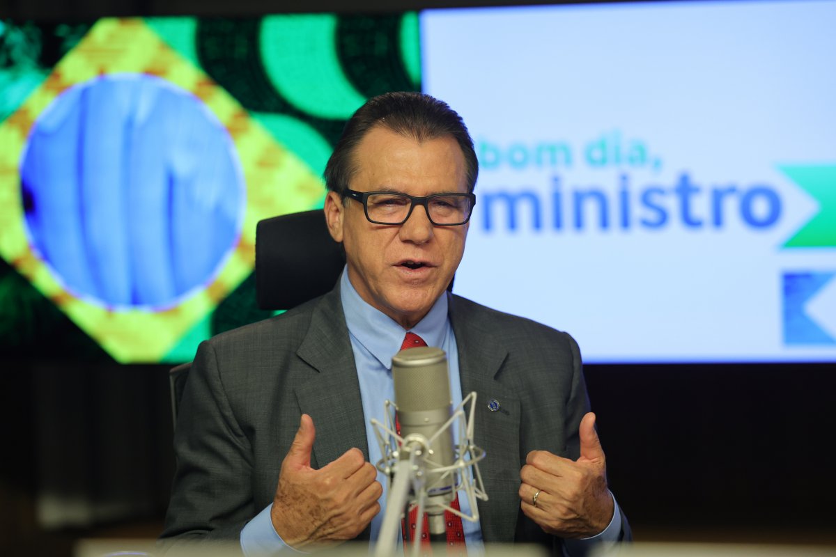 Consignado privado já concedeu R$ 8,9 bilhões em empréstimos, diz Luiz Marinho