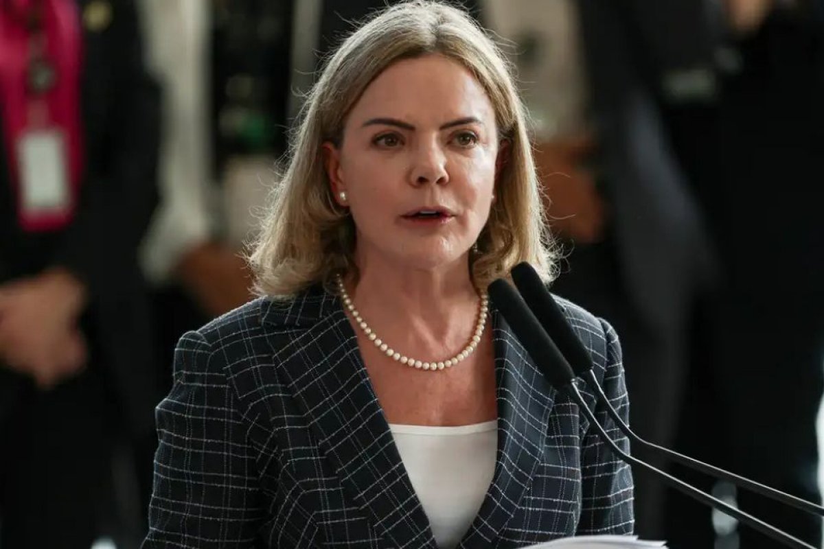 Lula nomeará diretamente novo presidente do INSS, diz Gleisi