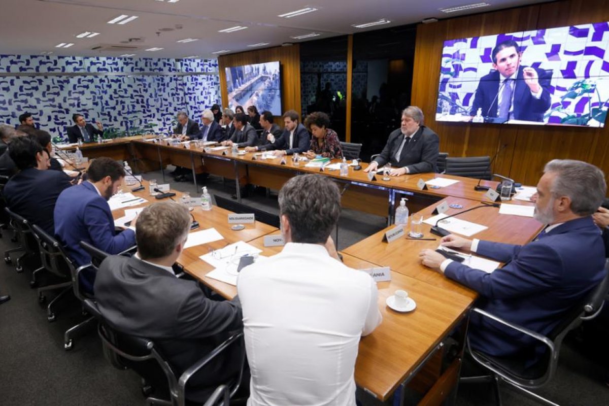 Motta cita caso Ramagem e reclama que deputados exageram em acionar o STF