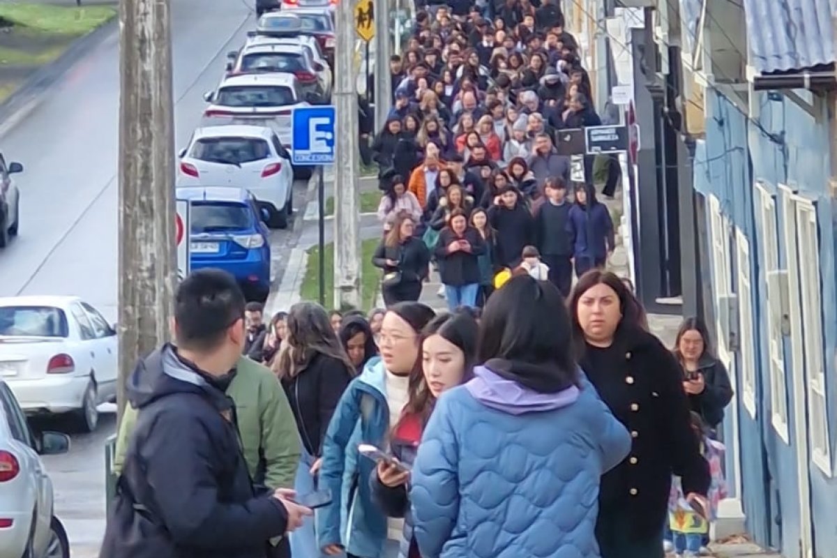 Terremoto de magnitude 7,4 faz Chile evacuar área por risco de tsunami