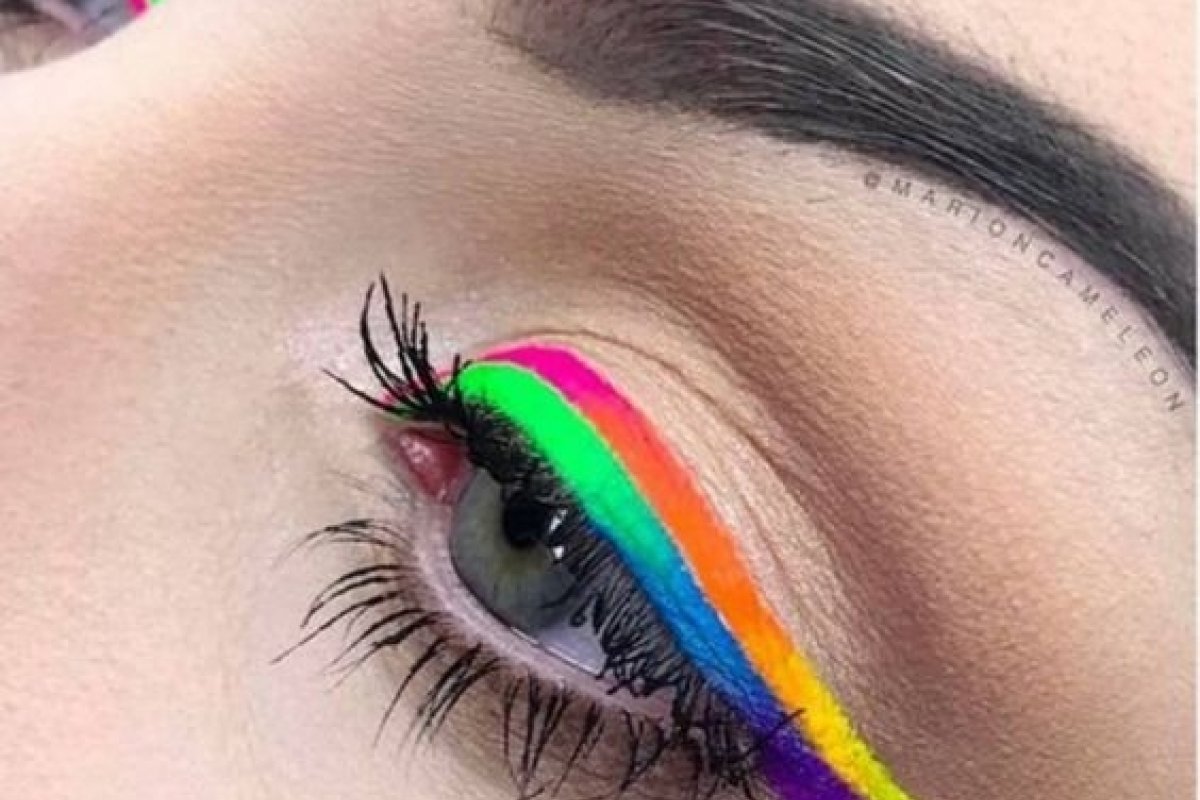 Maquiagem Néon: O truque para renovar o visual no Carnaval