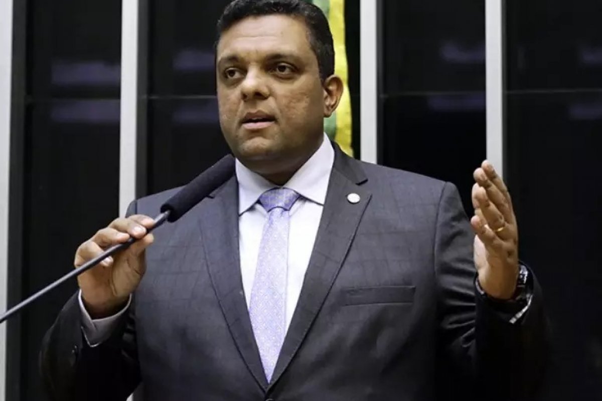 Deputado federal aciona PGR contra Jerônimo por fala sobre Bolsonaro e eleitorado