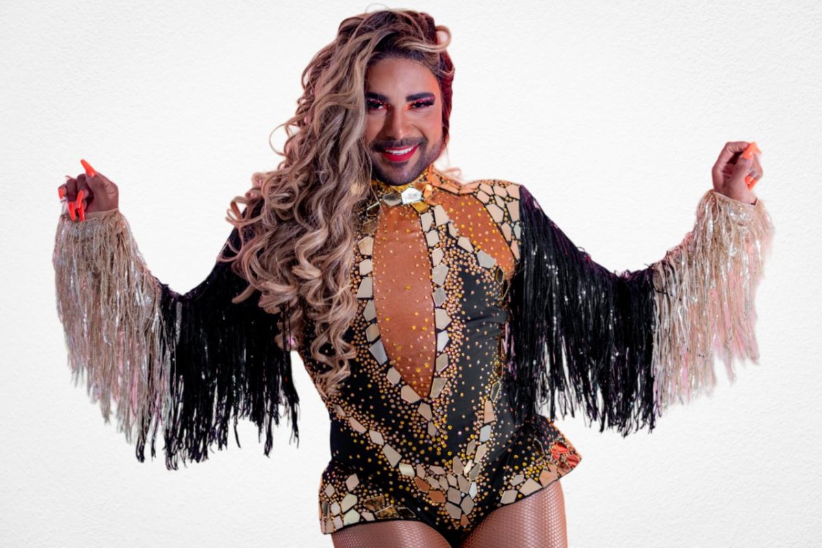 Cantora Chocolate Batidão celebra a diversidade no Pelourinho no próximo dia 10 com o ‘Show das Drags – Esquenta Junino’