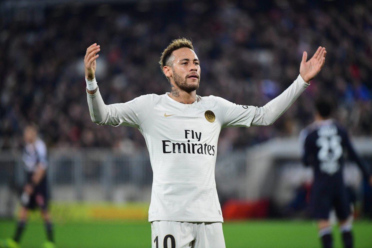 PSG só aceita vender Neymar por R$ 1,3 bilhão