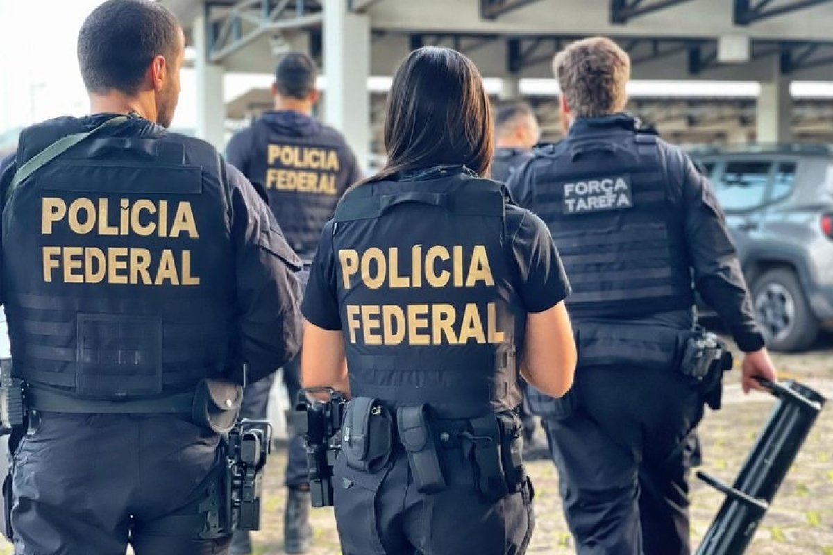 Operação da PF na Bahia mira organização que movimentou R$ 10 milhões enviando drogas à Europa por meio de 'mulas'