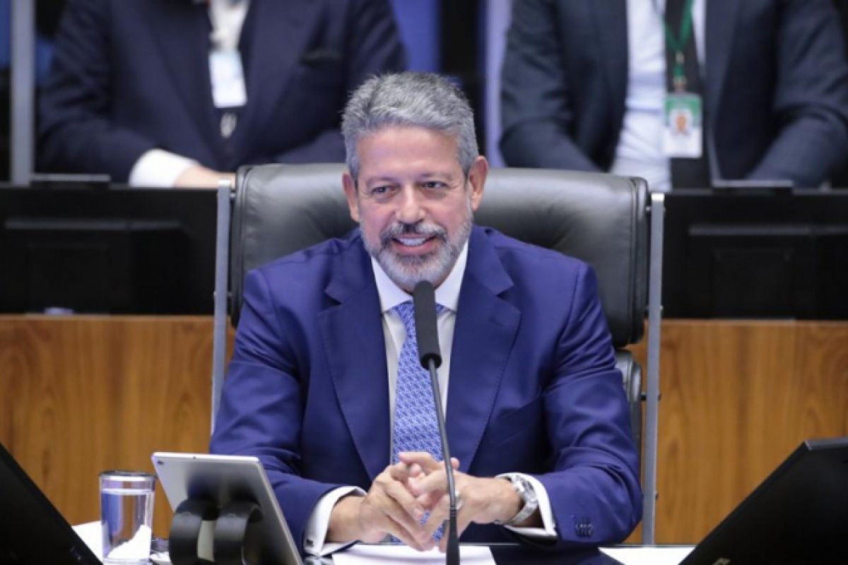 Lira prevê votação da reforma do IR antes do recesso parlamentar