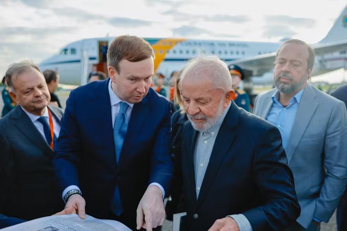 Lula desembarca na Rússia para a comemoração dos 80 anos do Dia da Vitória