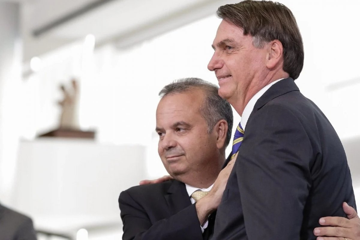 Com Bolsonaro inelegível e sob risco de prisão, direita cogita novo nome para as eleições de 2026