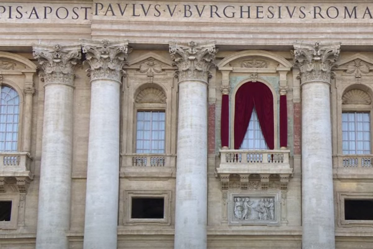 Saiba o que é a Urbi et Orbi, oração que o novo papa rezará