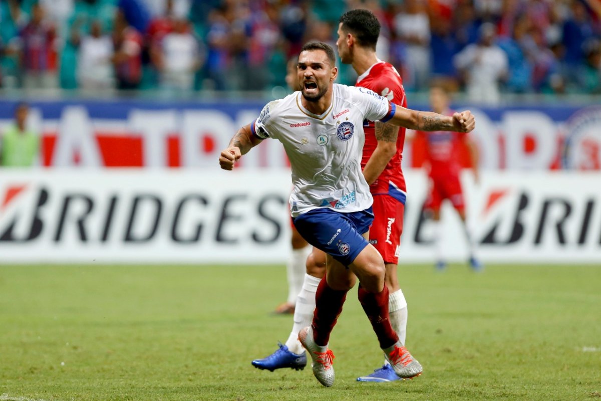 Bahia espanta crise, vence Nacional-PAR e abre vantagem na Sul-Americana