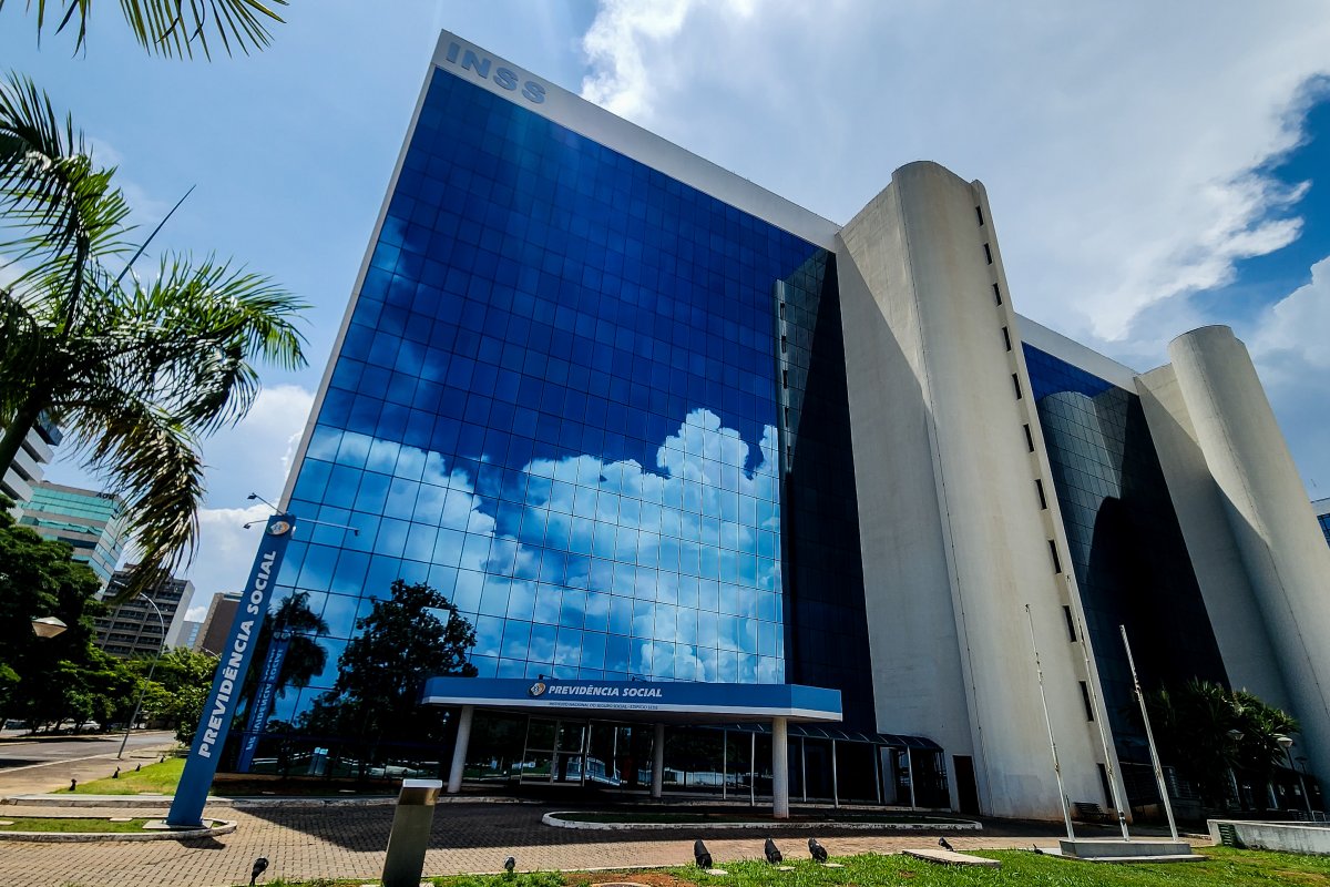 INSS avisará aposentados que tiveram descontos na próxima terça
