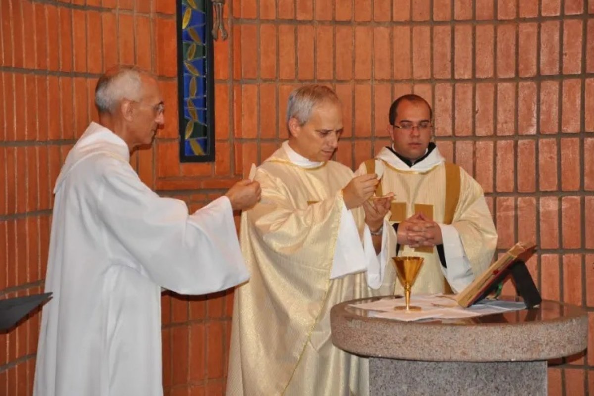 Em viagens ao Brasil, o agora novo papa deixou marcas de serenidade e cortesia