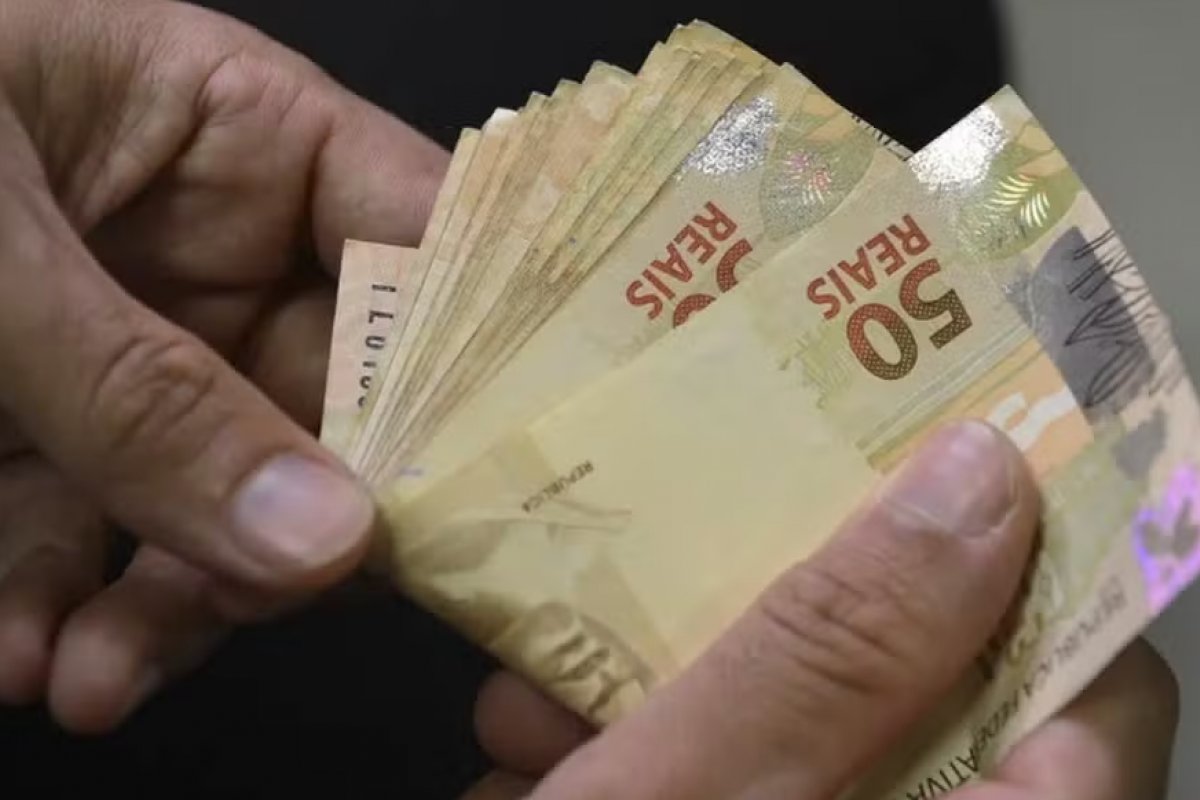 Caderneta de poupança registra saque líquido de R$ 6,4 bilhões em abril, diz BC