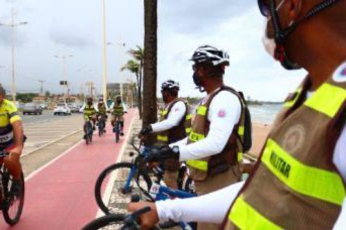 Criminoso que atirou contra PMs em Patamares estava no presídio e foi solto em julho de 2024