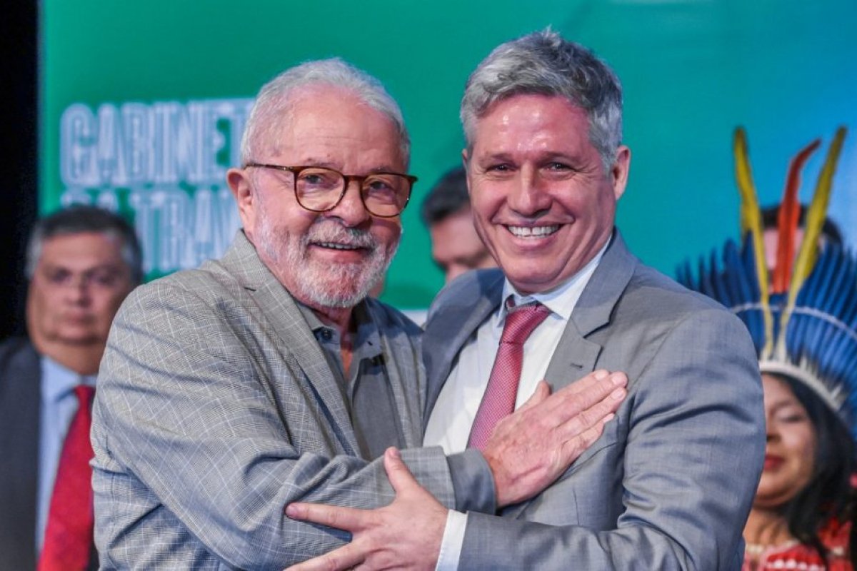 Caso INSS: Ministro de Lula se encontra com entidade suspeita e omite agenda, diz site 