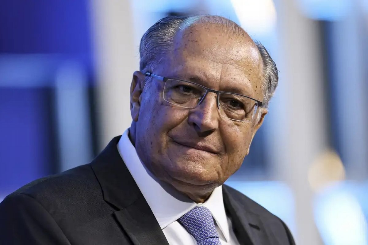 Alckmin deve representar Brasil na missa de posse do papa Leão XIV