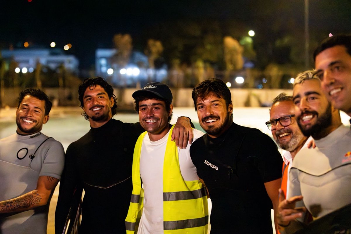 Após quatro meses longe das ondas, Gabriel Medina testa a maior piscina da Wavegarden do mundo em São Paulo! 