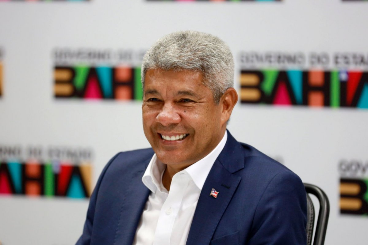 Jerônimo Rodrigues sanciona verba de R$ 600 milhões que deve ser destinada para VLT