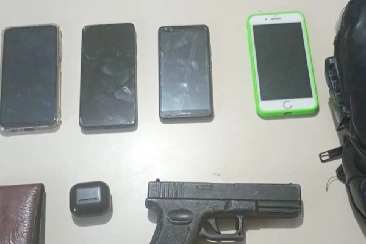 Dupla é presa após assaltar ônibus na Vila Laura, bairro de Salvador