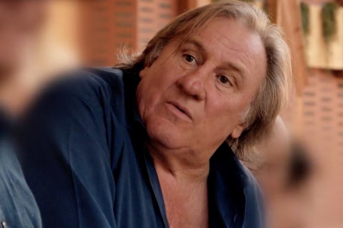 Acusações de assédio contra o ator Gérard Depardieu receberão veredito na terça (13)