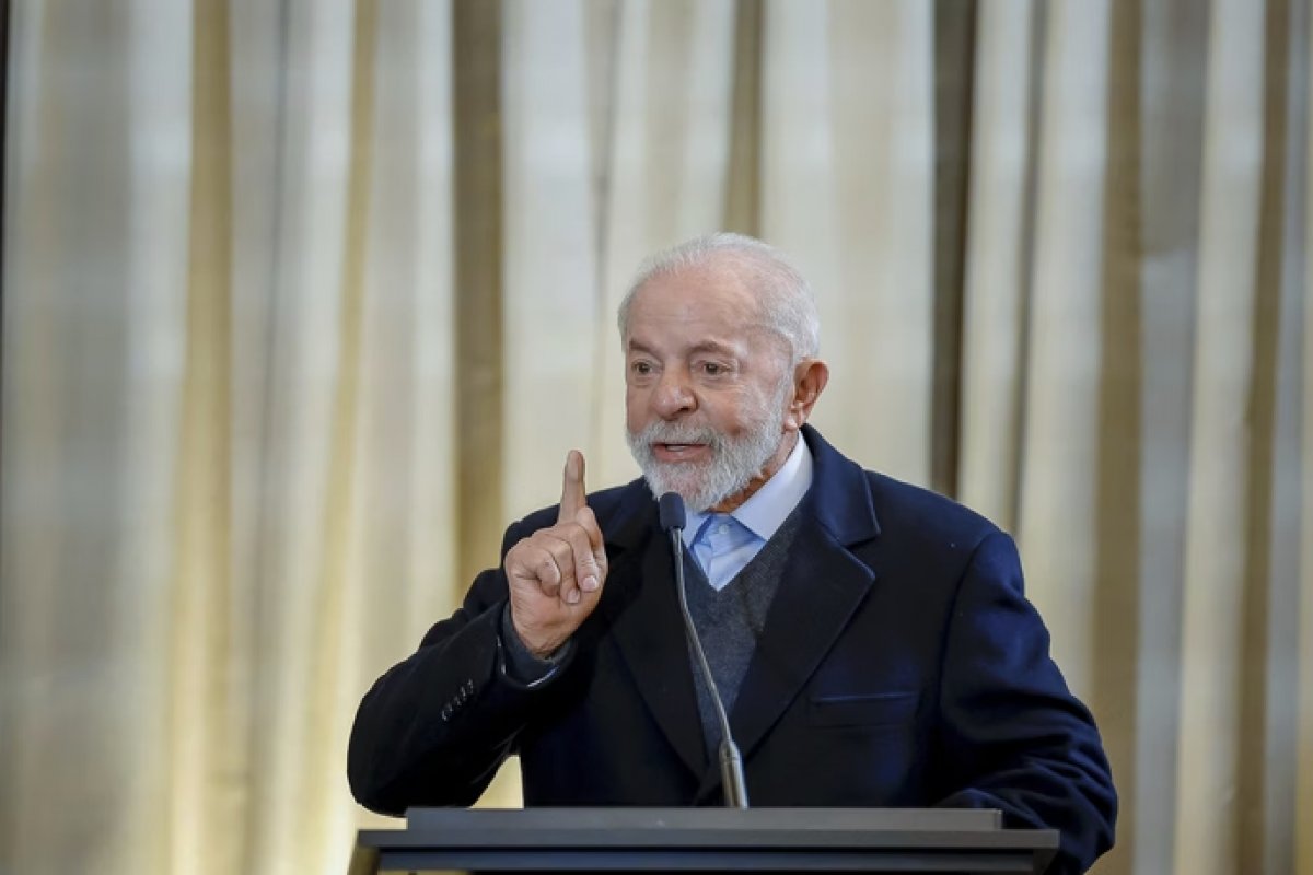 Em missão oficial na China, Lula faz críticas às políticas protecionistas de Trump nos EUA