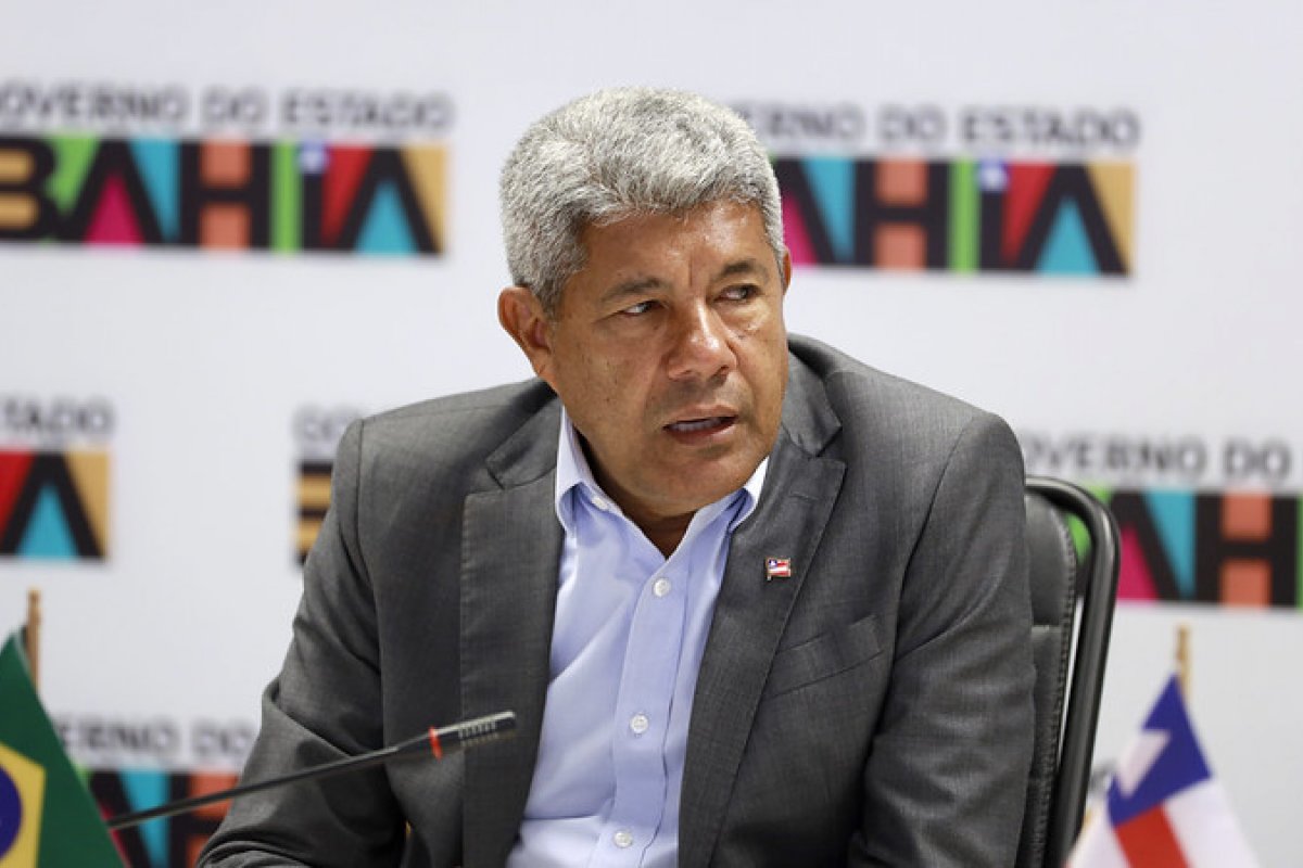 Jerônimo sanciona lei que autoriza empréstimo de R$ 600 milhões com a Caixa