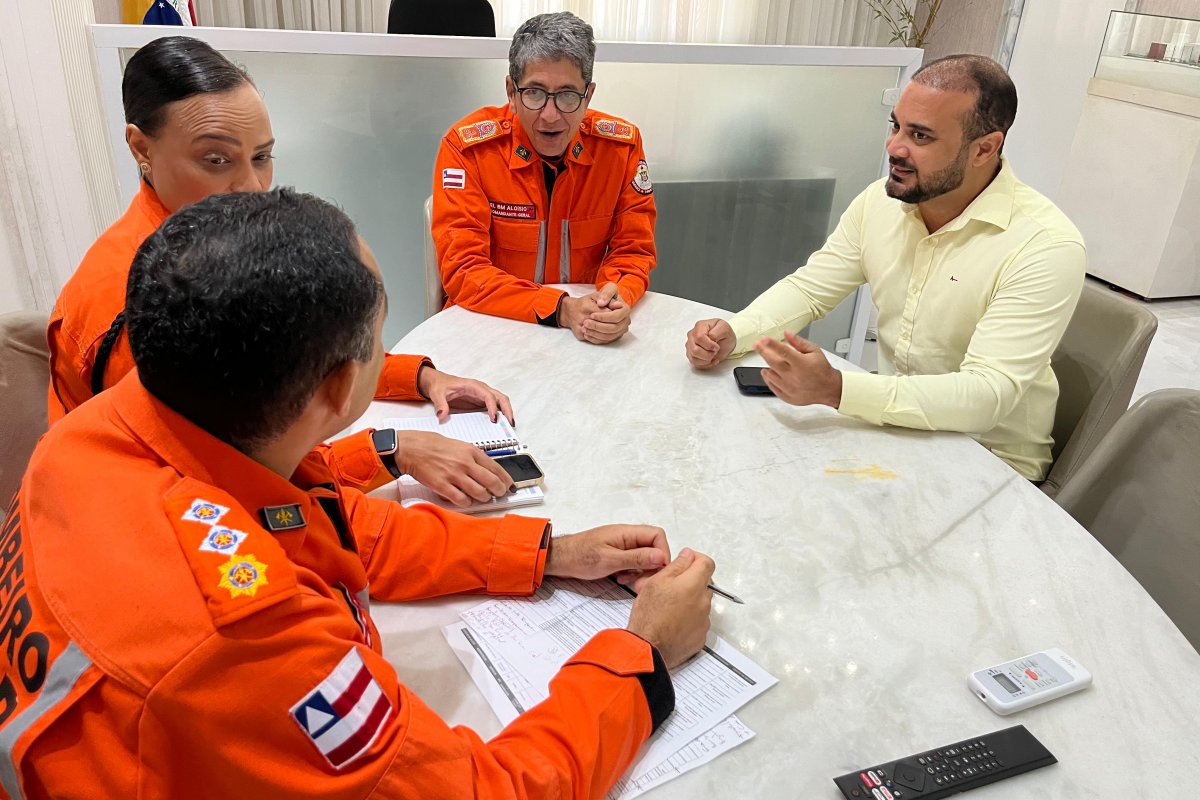 Capitão Alden se reúne com novo comandante dos Bombeiros e promete apoio à corporação