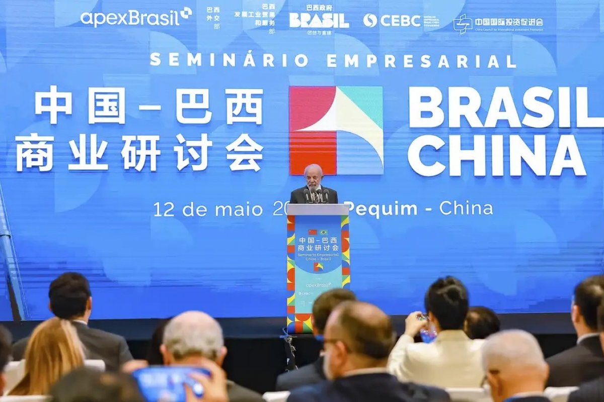 China investirá US$ 27 bilhões a mais no Brasil, anuncia Lula