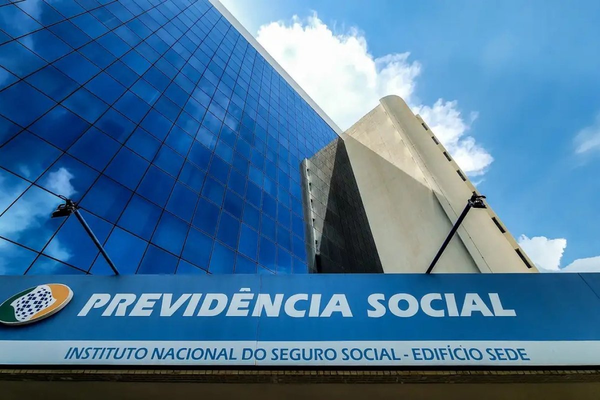 Fraude no INSS: escândalo supera crise do PIX em grupos de mensagem, diz pesquisa