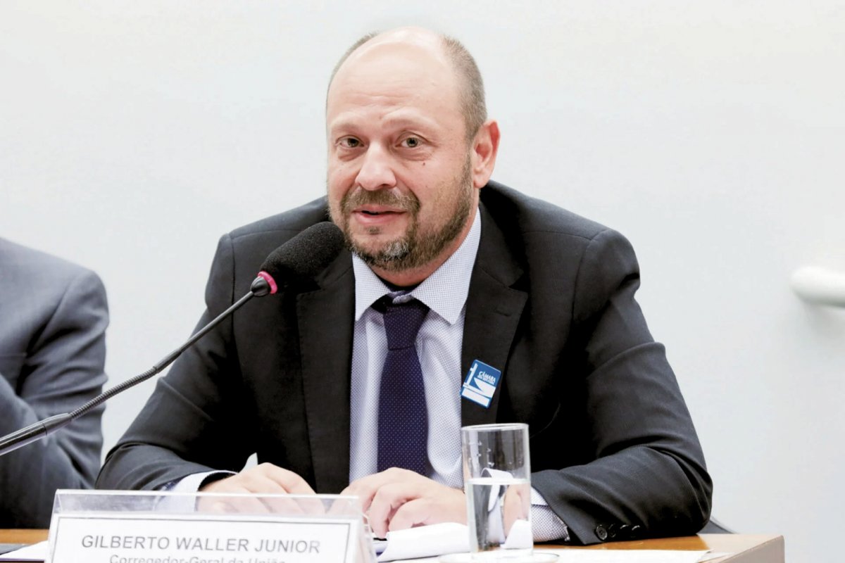 Fraude no INSS: Governo avalia usar dinheiro público para acelerar ressarcimento de beneficiários, diz Gilberto Waller Júnior