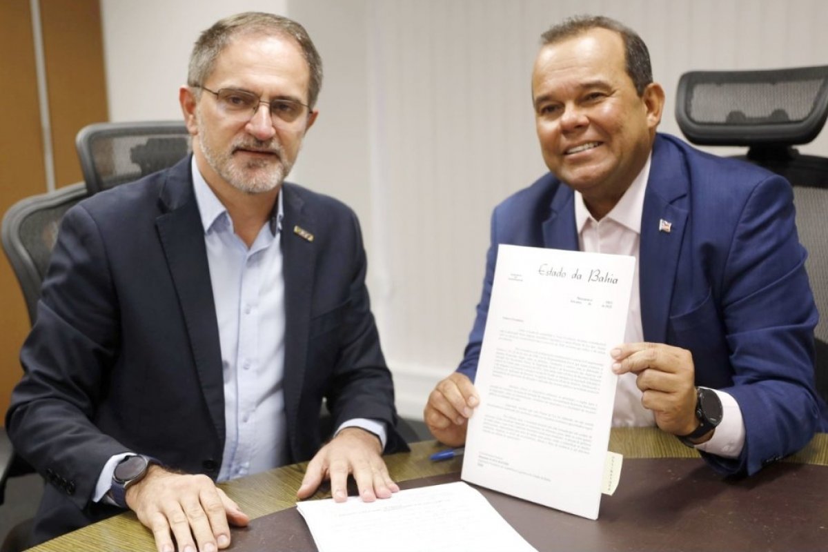 Governador em exercício encaminha projeto de LDO à Alba