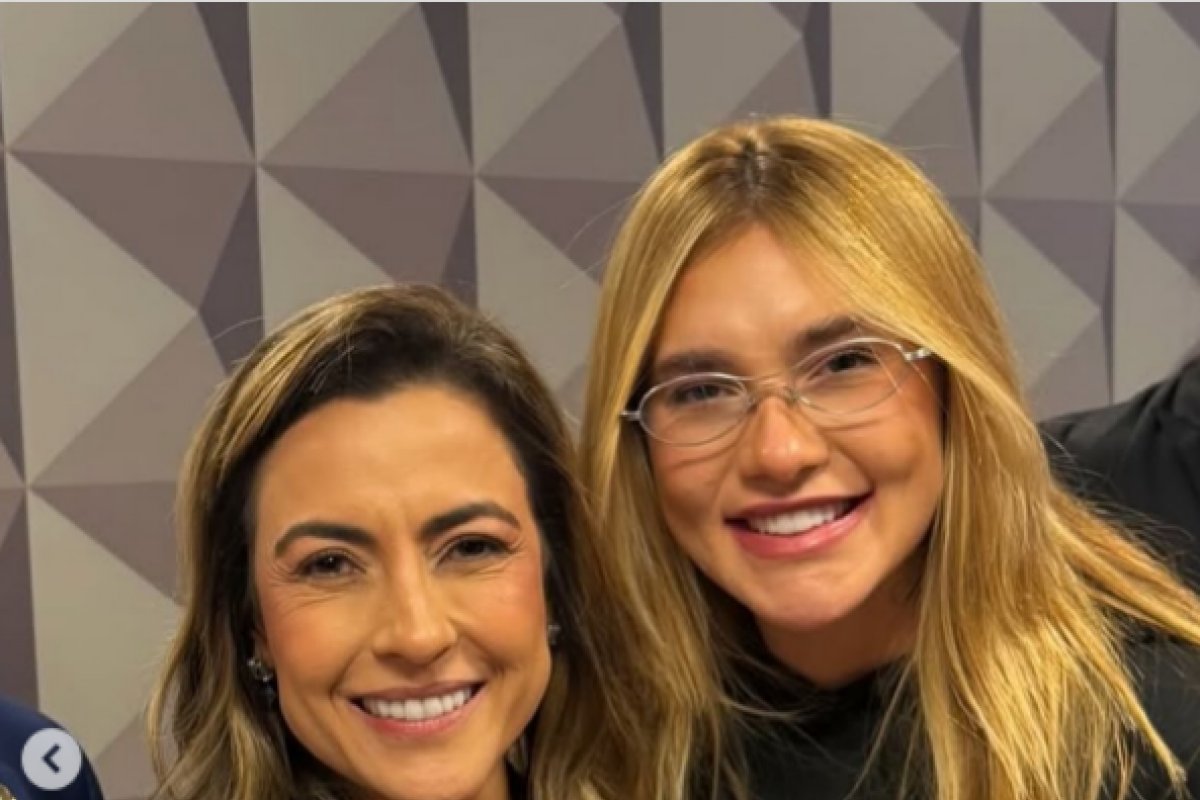 Ela me pediu", diz Soraya Thronicke ao rebater críticas após a publicação de foto com Virginia Fonseca