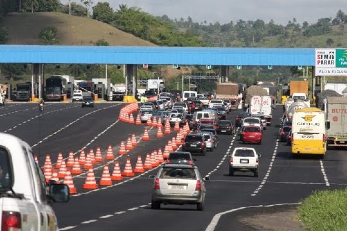 Após saída da ViaBahia, cobrança de pedágio em trechos das rodovias BR-324 e BR-116 é suspensa nesta quinta (15)