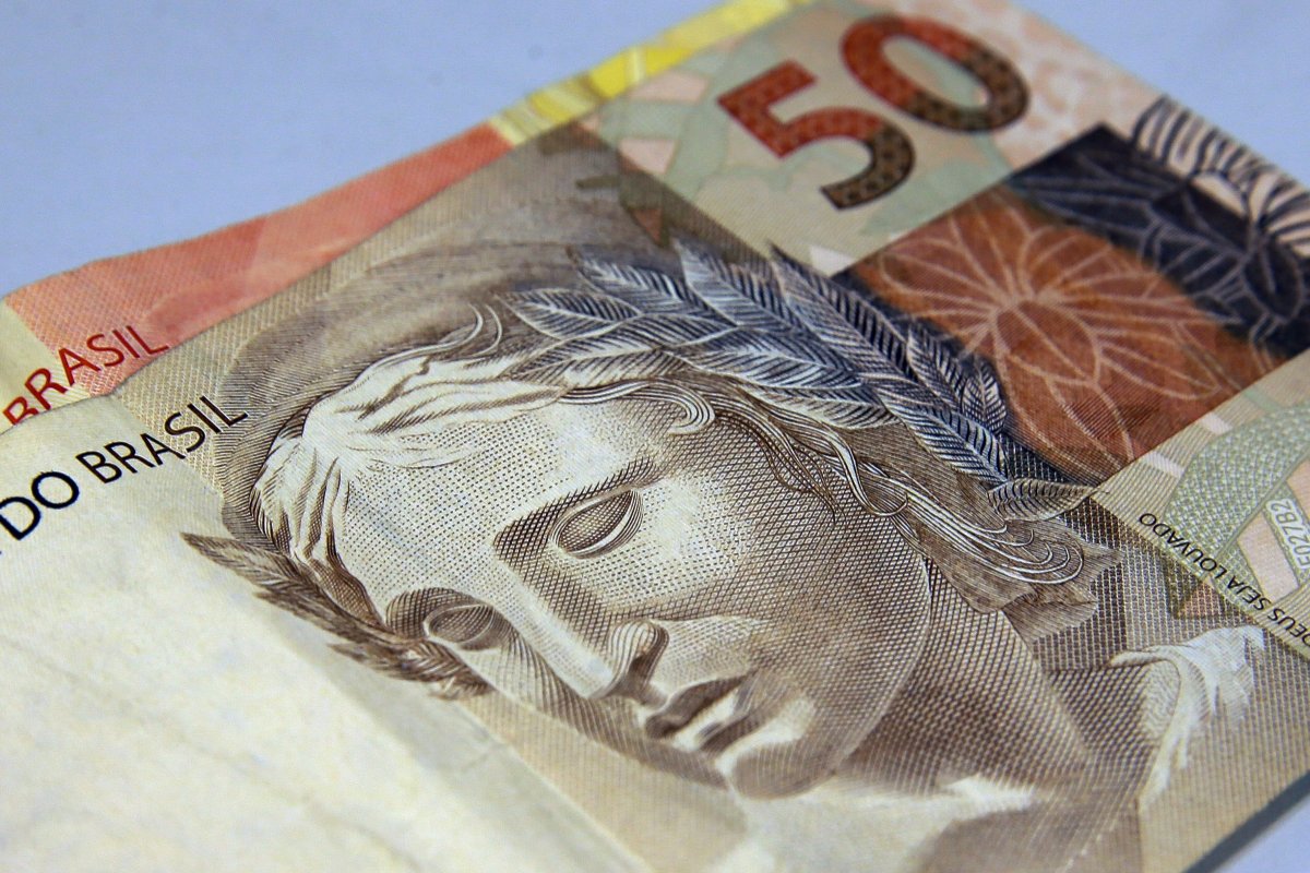 Real é a 4ª moeda que mais valorizou ante ao dólar em 2025, aponta agência