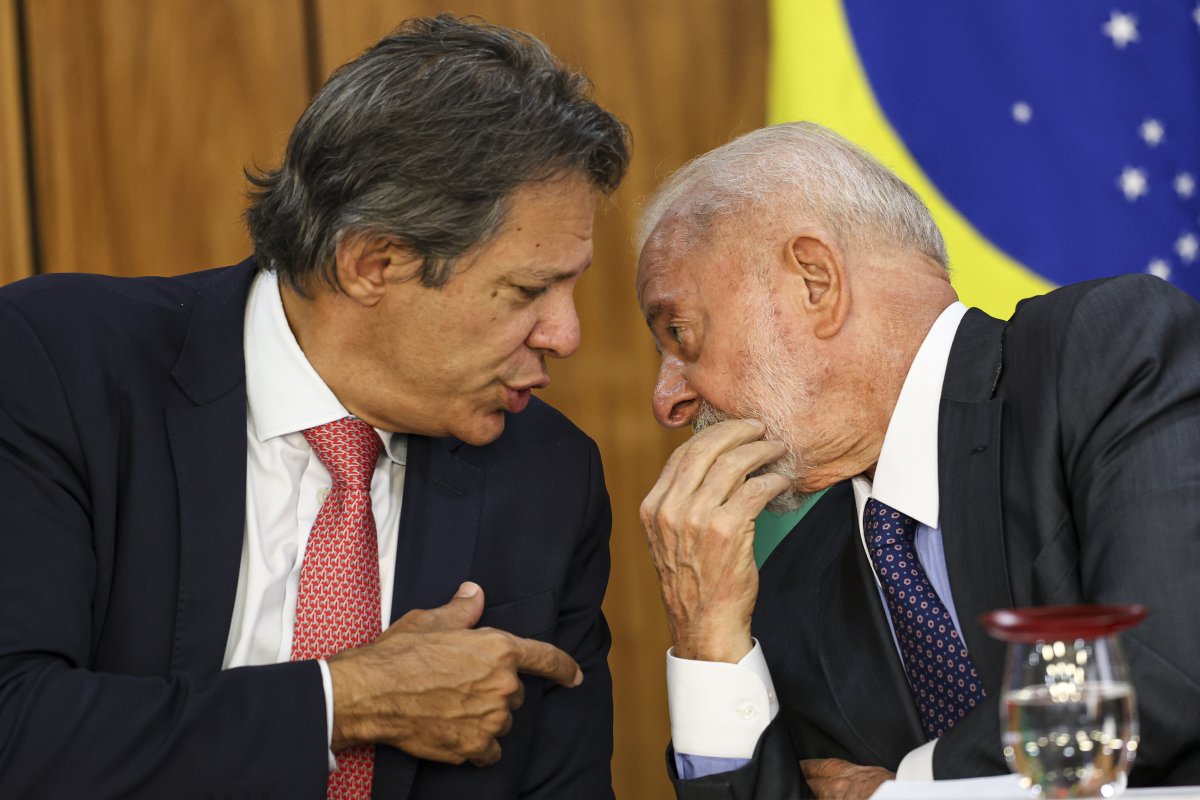 Haddad diz que entregará a Lula medidas pontuais para cumprimento da meta fiscal