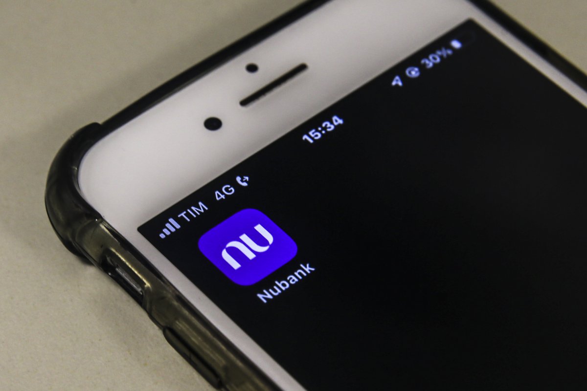 Berkshire Hathaway se desfaz de ações no Nubank, afirma portal