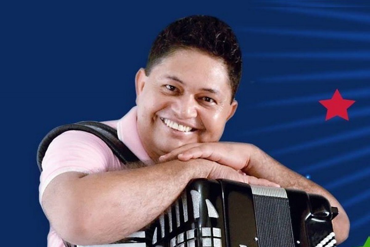 Sanfoneiro Wanderley do Nordeste morre aos 52 anos no interior da Bahia