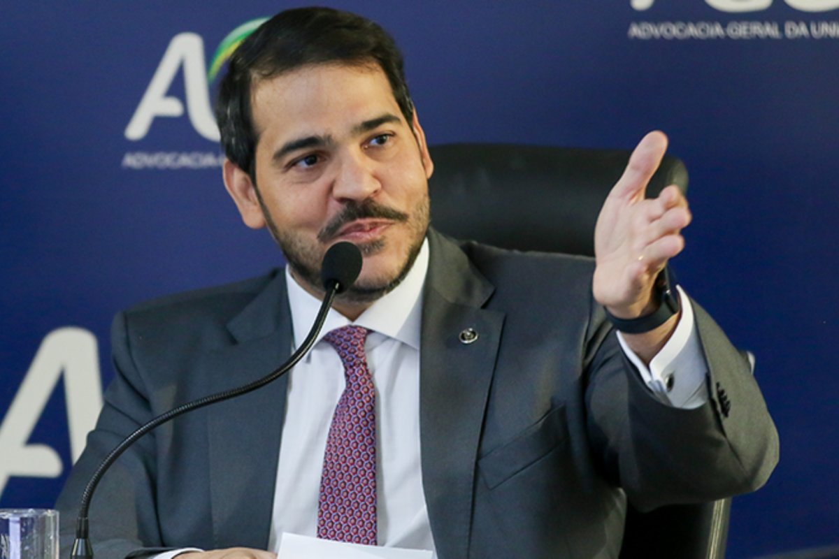 Ministro da AGU defende PEC da segurança após prisão de líder do PCC