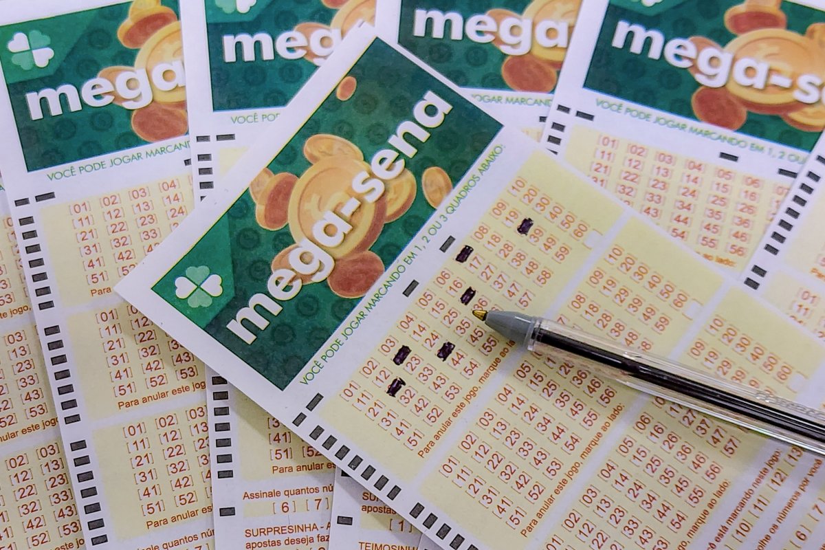 Mega-Sena acumula e prêmio chega a R$ 100 milhões; veja números sorteados