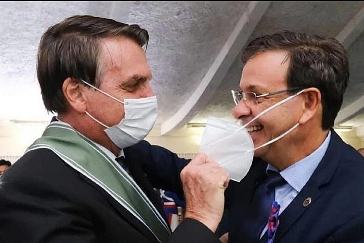 Vídeo: Gilson Machado alega gastos milionários de Bolsonaro com custos hospitalares e faz campanha de doação