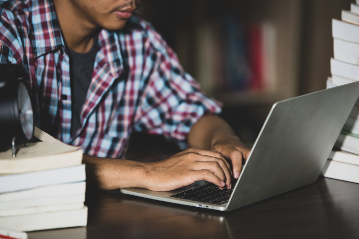 Entenda as consequências da decisão do MEC sobre os cursos EAD