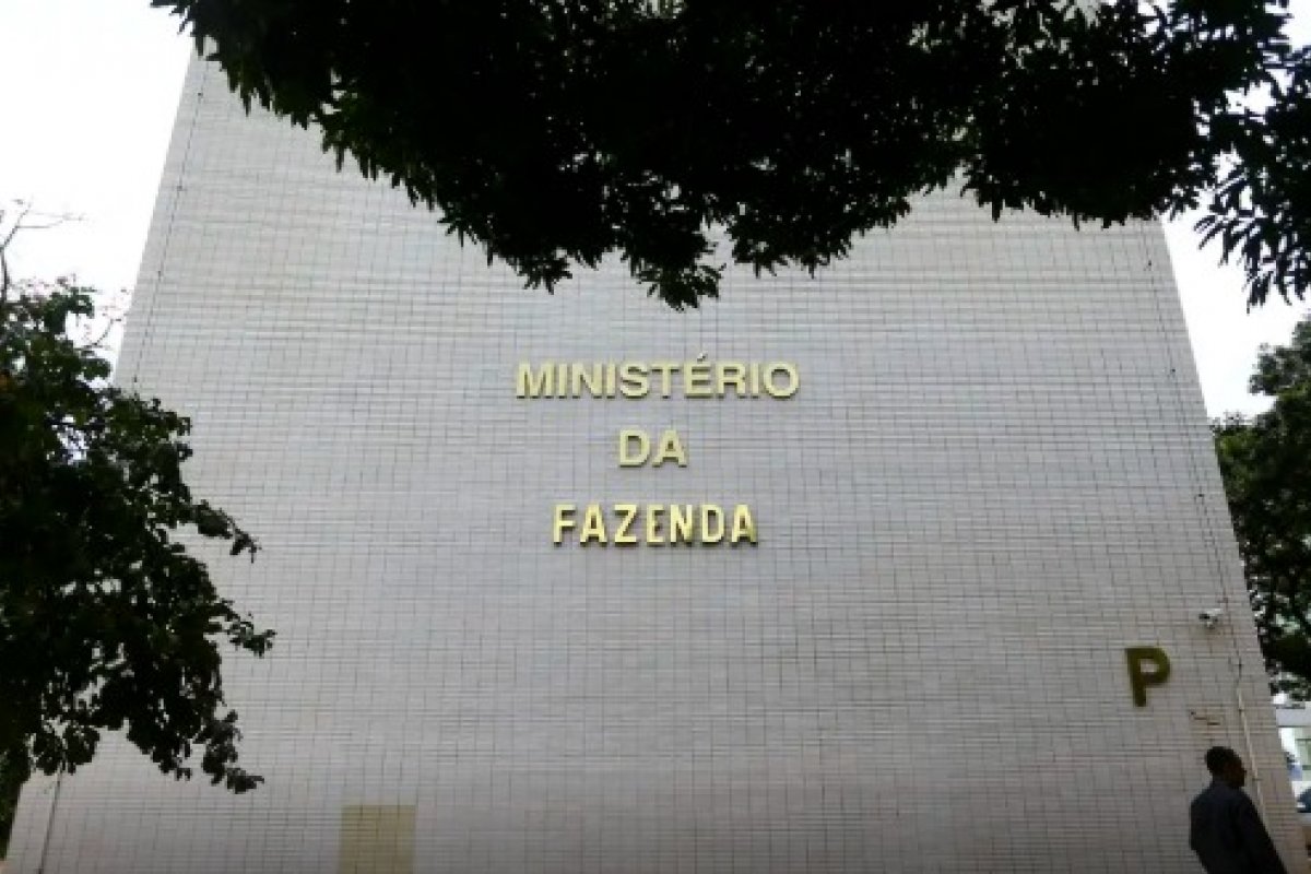 Fazenda prevê inflação a 5% em 2025 e calcula queda a partir de setembro