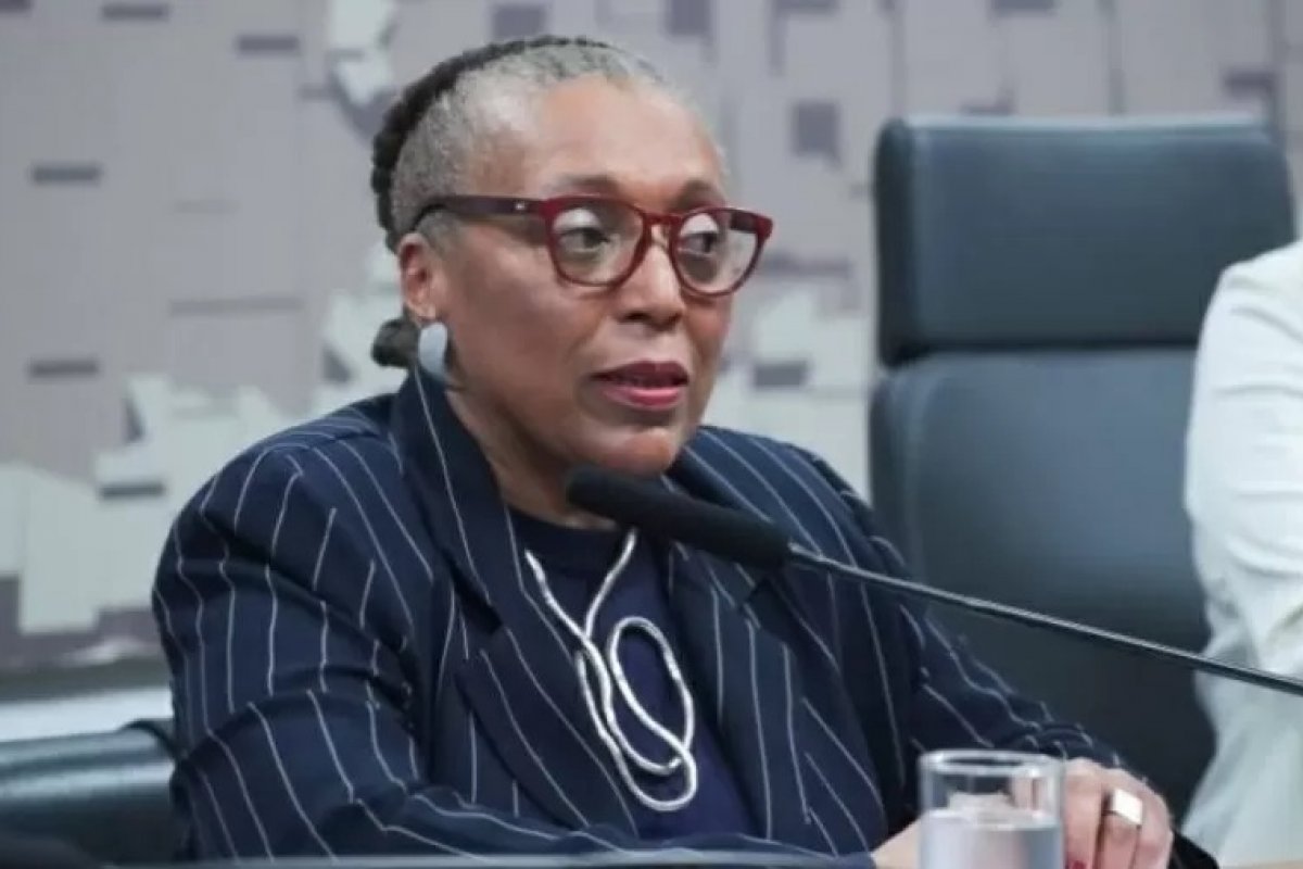 Cármen Lúcia denuncia racismo contra ministra do TSE impedida de entrar em evento do governo 